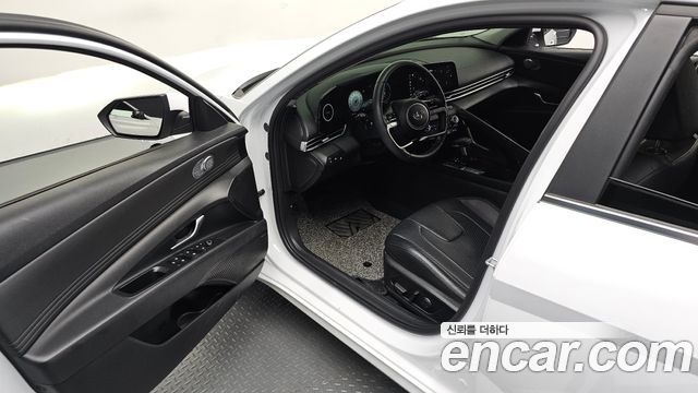 Hyundai AVANTE 2022 — photo 10