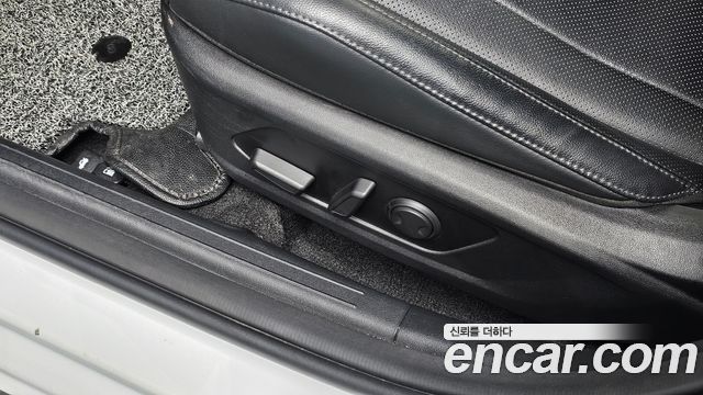 Hyundai AVANTE 2022 — photo 19