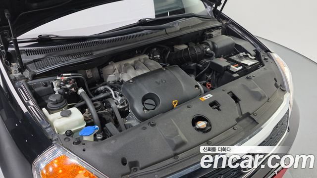 Kia Canival 2009 — photo 6