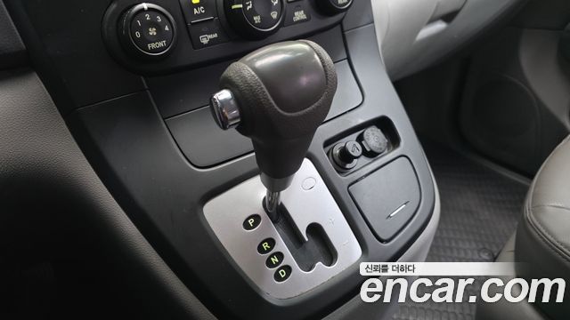 Kia Canival 2009 — photo 9