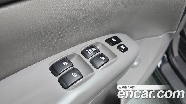 Kia Canival 2009 — photo 12