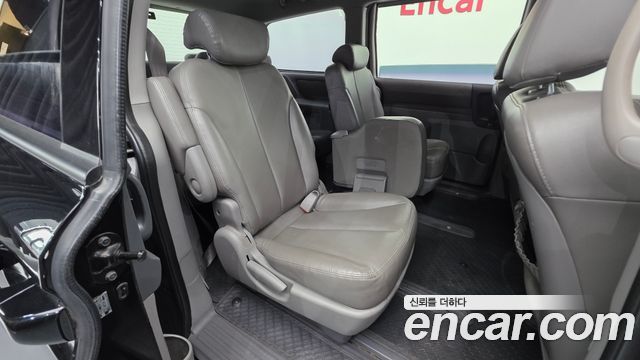 Kia Canival 2009 — photo 19