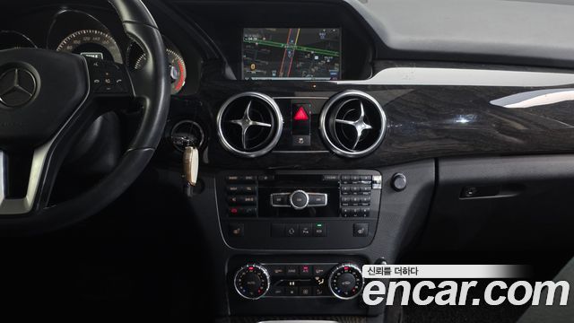 Mercedes-Benz GLK-Class 2015 — photo 12