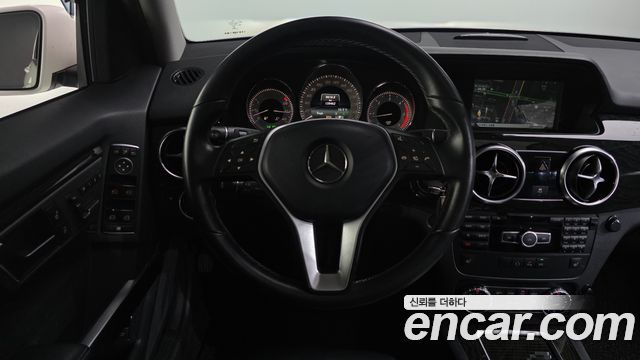 Mercedes-Benz GLK-Class 2015 — photo 13