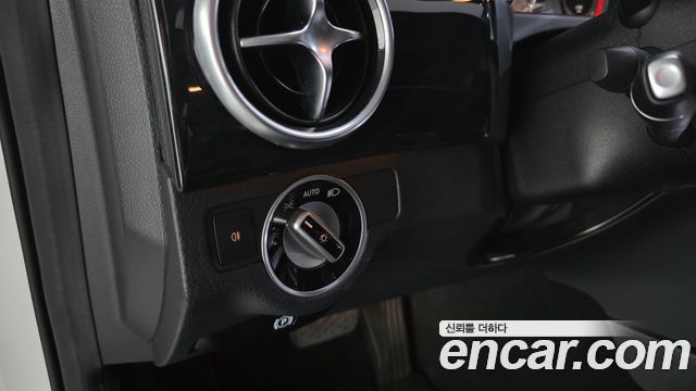 Mercedes-Benz GLK-Class 2015 — photo 18