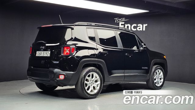Jeep Renegade 2017 — photo 2