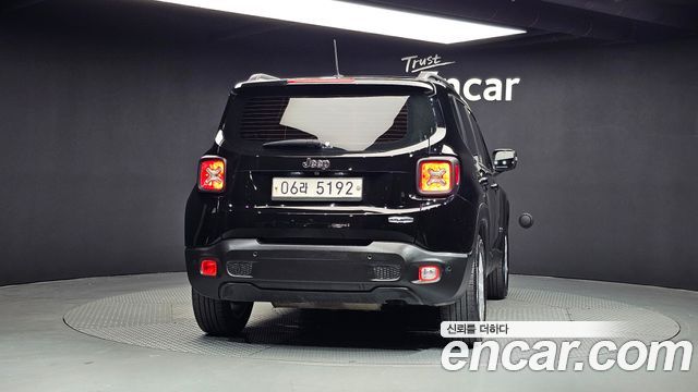 Jeep Renegade 2017 — photo 4