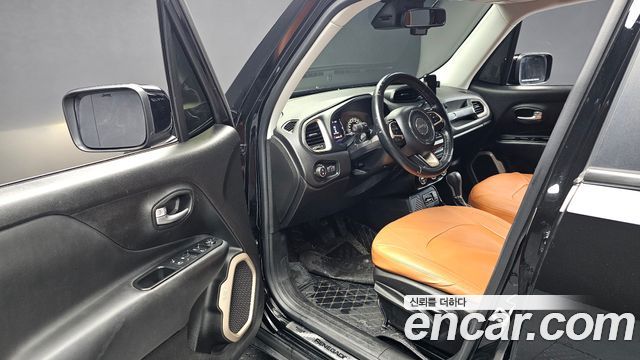 Jeep Renegade 2017 — photo 10