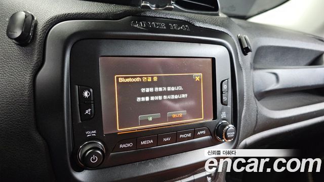 Jeep Renegade 2017 — photo 15