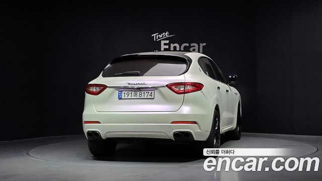 Maserati Levante 2017 — photo 4