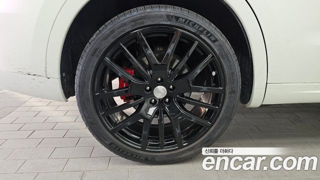Maserati Levante 2017 — photo 5
