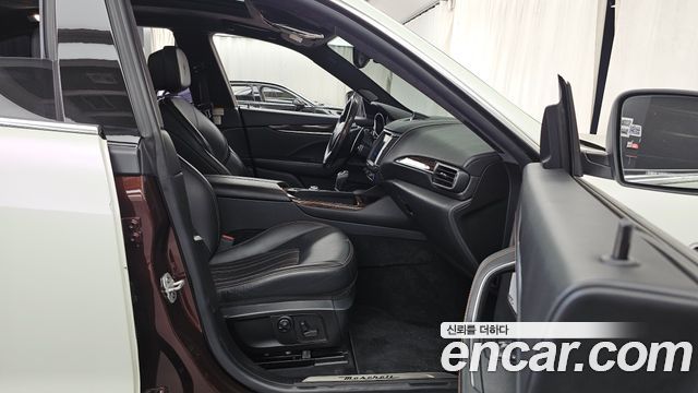 Maserati Levante 2017 — photo 11