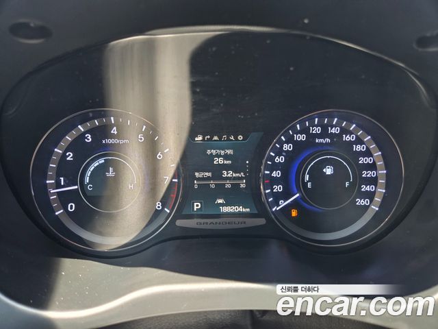 Hyundai Grandeur 2016 — photo 10