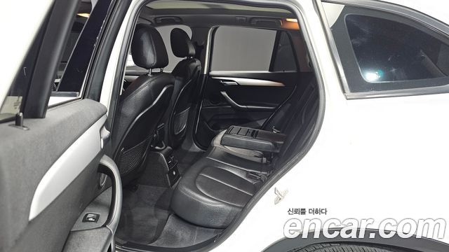 BMW X1 2016 — photo 12