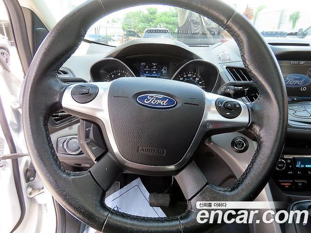 Ford Escape 2015 — photo 8