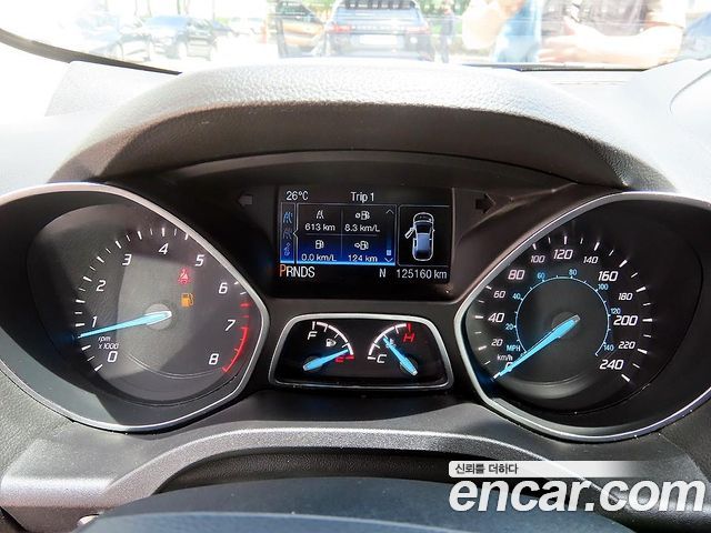 Ford Escape 2015 — photo 9