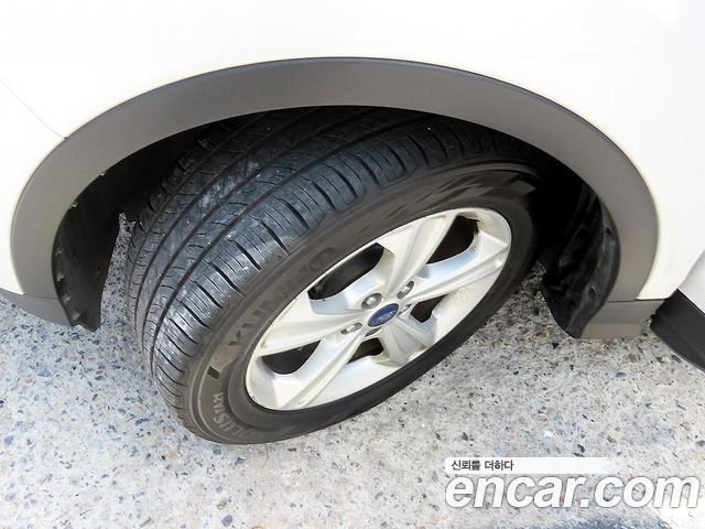 Ford Escape 2015 — photo 20