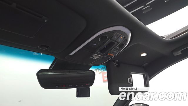 Genesis G70 2019 — photo 25