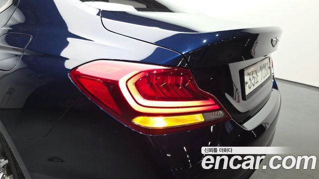 Genesis G70 2019 — photo 9