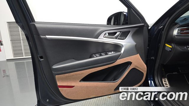 Genesis G70 2019 — photo 14