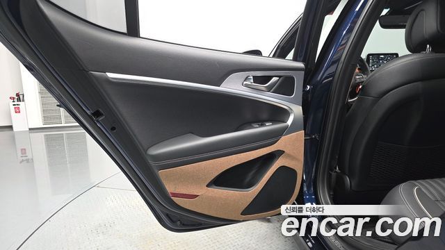 Genesis G70 2019 — photo 15