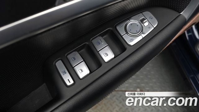 Genesis G70 2019 — photo 36