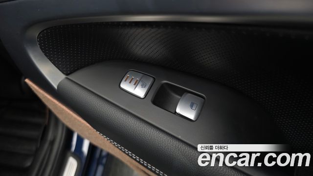 Genesis G70 2019 — photo 37