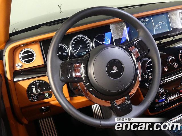 Rolls-Royce Phantom 2020 — photo 8