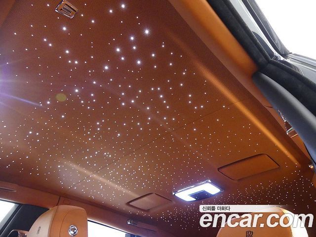Rolls-Royce Phantom 2020 — photo 11