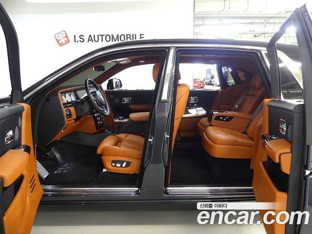Rolls-Royce Phantom 2020 — photo 16