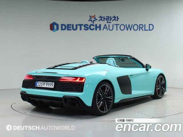 Audi R8 2021 — photo 2