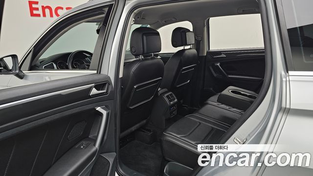 Volkswagen Tiguan 2020 — photo 17