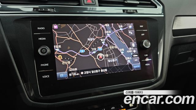 Volkswagen Tiguan 2020 — photo 21