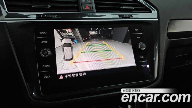 Volkswagen Tiguan 2020 — photo 22