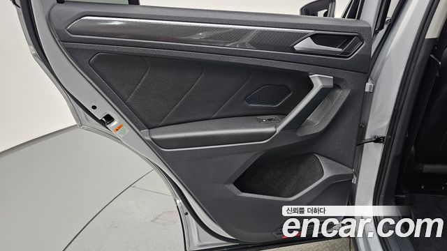 Volkswagen Tiguan 2020 — photo 15