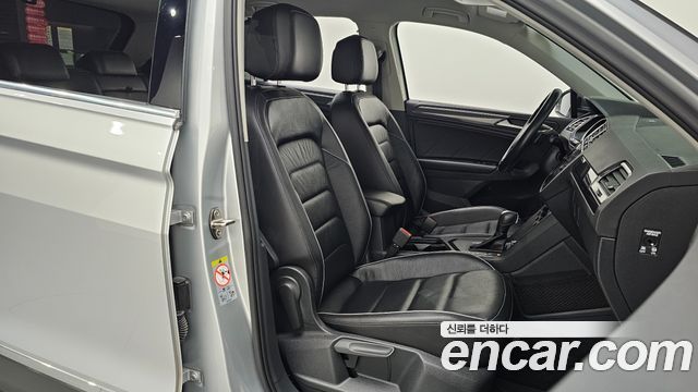 Volkswagen Tiguan 2020 — photo 16