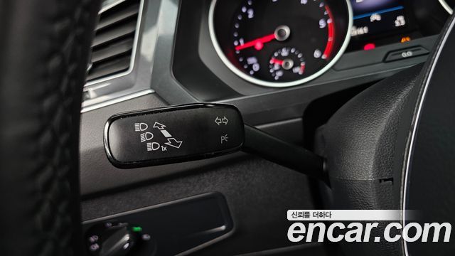 Volkswagen Tiguan 2020 — photo 29