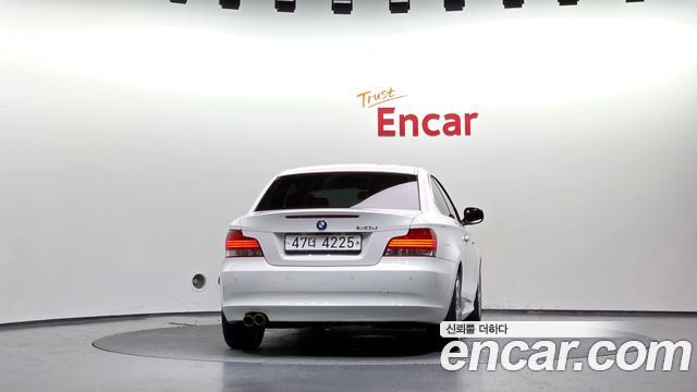 BMW 1-Series 2010 — photo 4