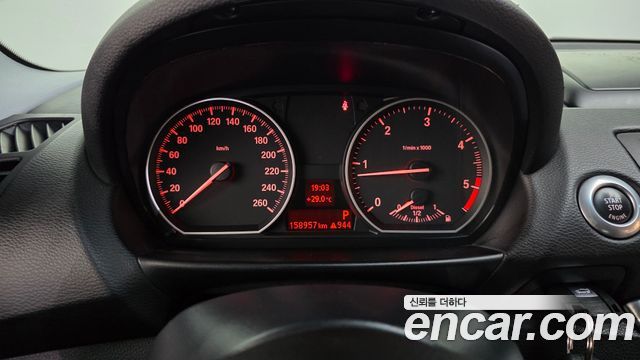 BMW 1-Series 2010 — photo 8