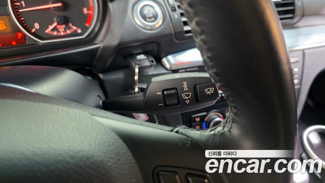 BMW 1-Series 2010 — photo 18