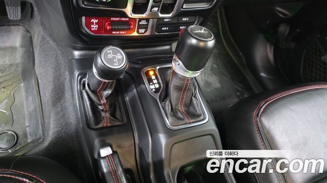 Jeep Gladiator 2021 — photo 12