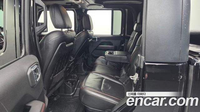 Jeep Gladiator 2021 — photo 18