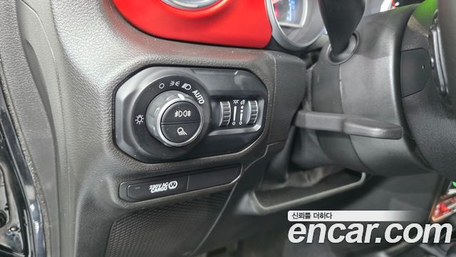 Jeep Gladiator 2021 — photo 24