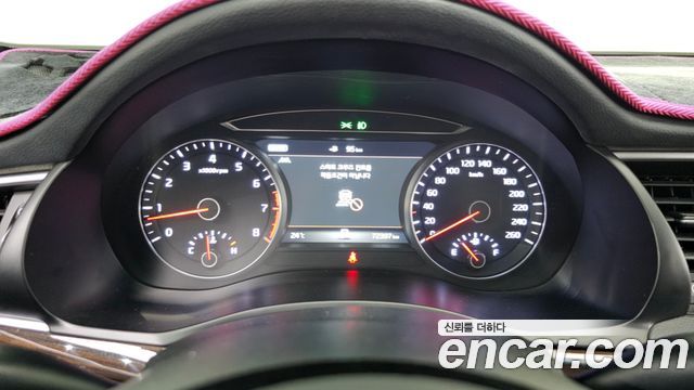 Kia K7 2018 — photo 11