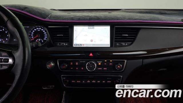 Kia K7 2018 — photo 19