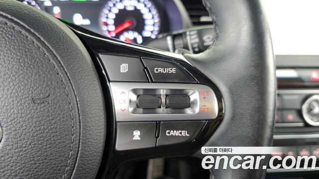 Kia K7 2018 — photo 22