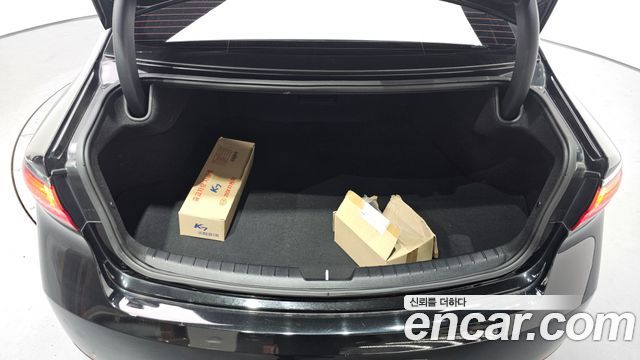 Kia K7 2018 — photo 24