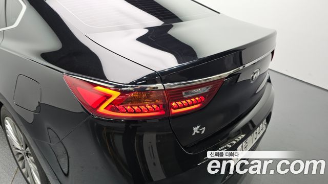 Kia K7 2018 — photo 9
