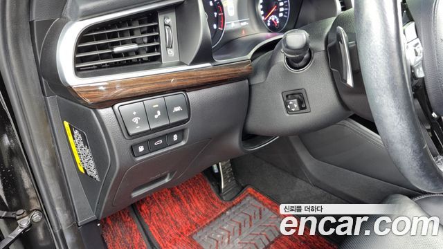Kia K7 2018 — photo 28
