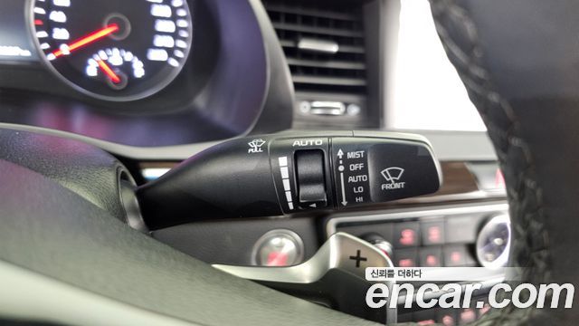 Kia K7 2018 — photo 29